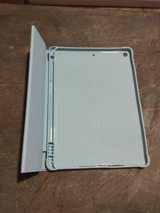 Новий чехол iPad 10'2"