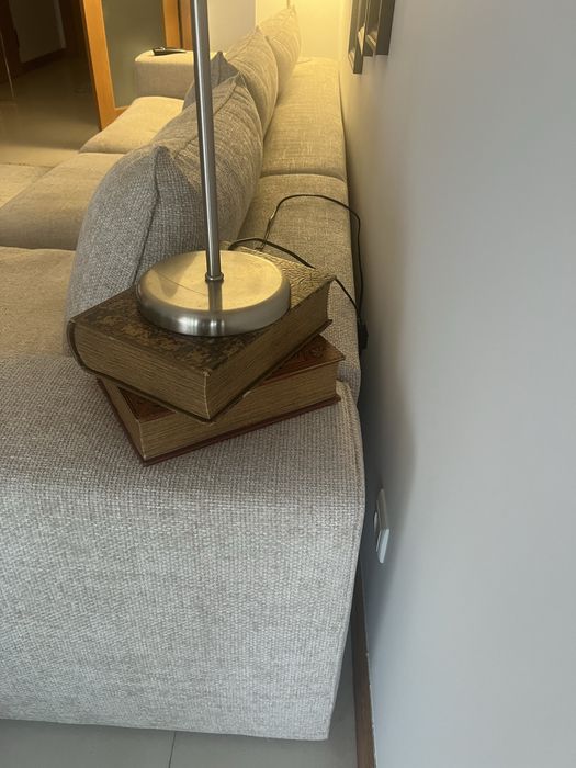 Sofá com Chaise Longue – Loja Gato Preto