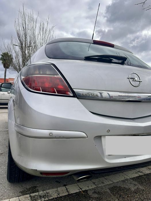 Opel Astra GTC 1.6 105cv