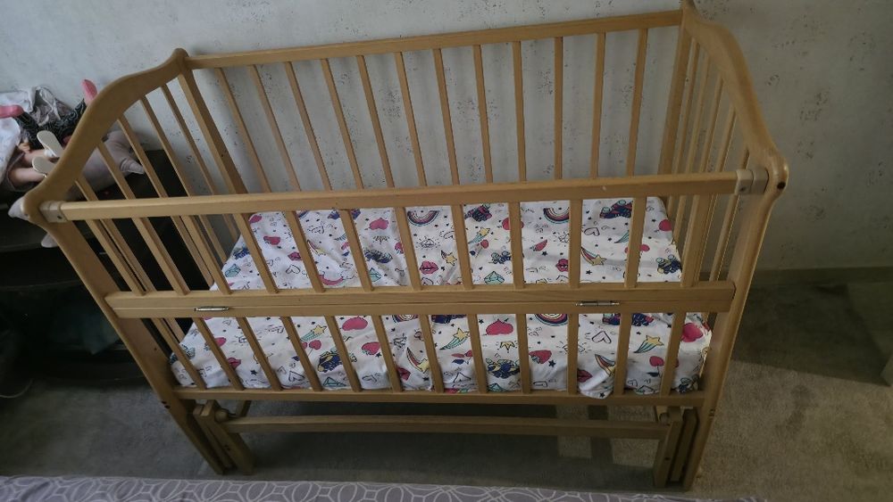Дитяче ліжечко колиска