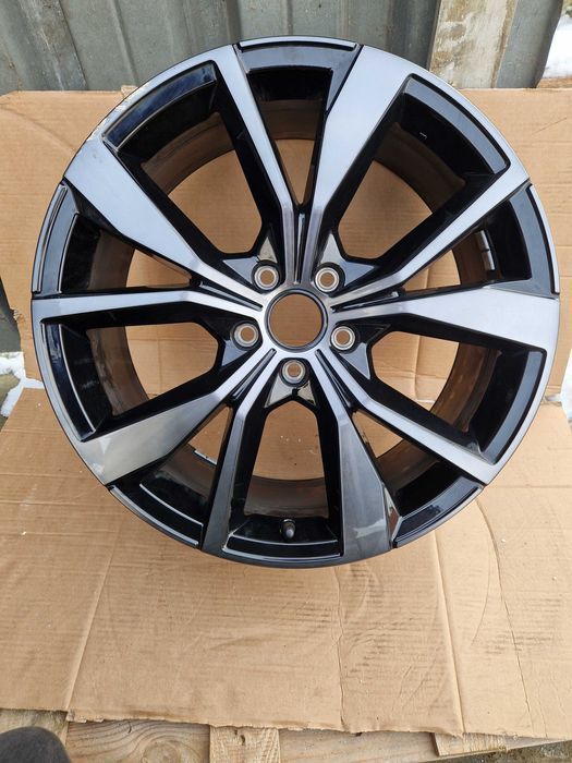 FELGA VW Volkswagen 2GA CALI 8Jx19'' ET47 2GA601025 AK