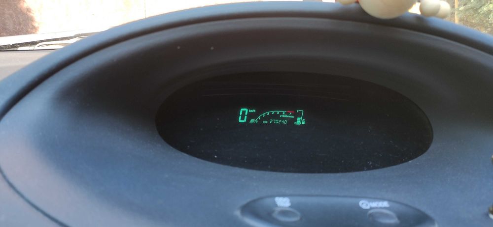 Toyota Yaris 2003  1,0 benzyna