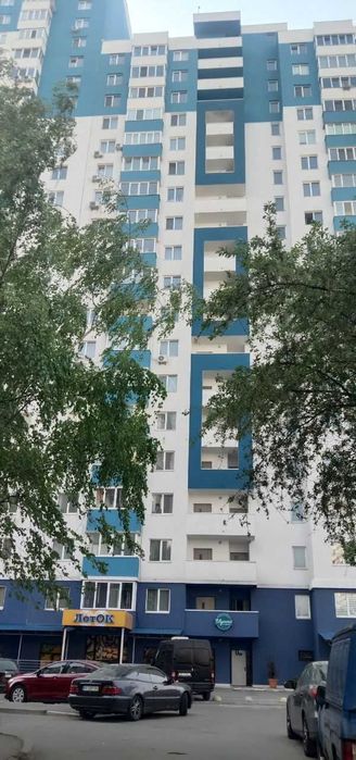 Студіят 31м2 з ремонтом 33000$ Київ в. Стешенків 9 Автономне опалення Ліфти працюють
