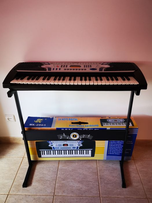 Piano/órgão pouco uso