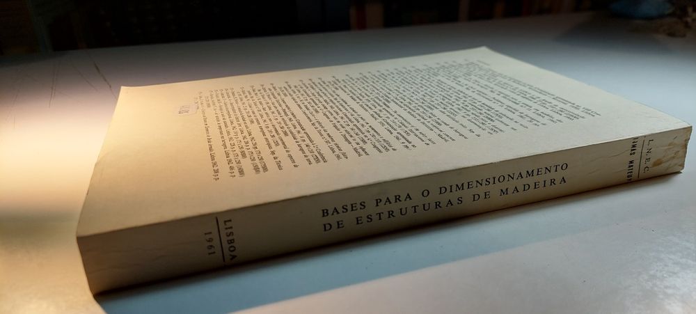 Bases para o Dimensionamento de Estruturas de Madeira - Tomás Mateus