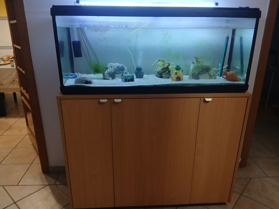 Aquário com movel