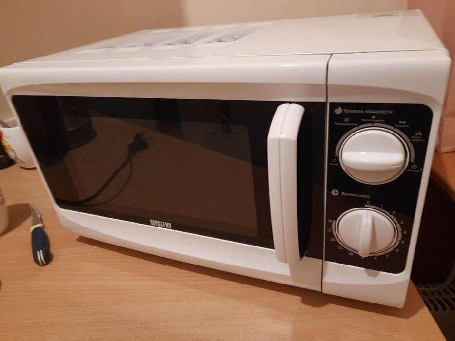 Мікрохвильова піч MYSTERY MMW-1706 (17 л | 700 Вт)
