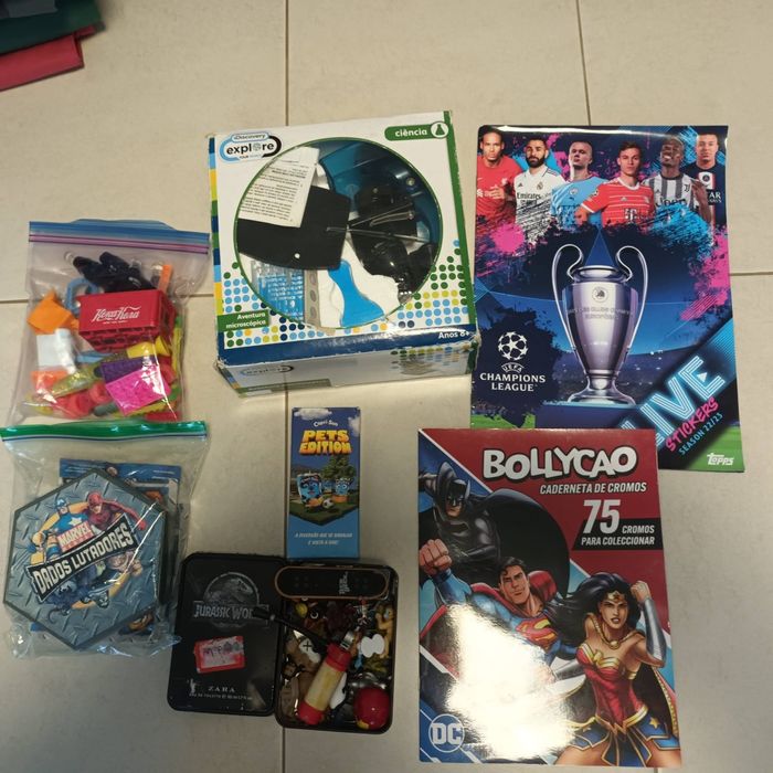 Conjunto de vários brinquedos