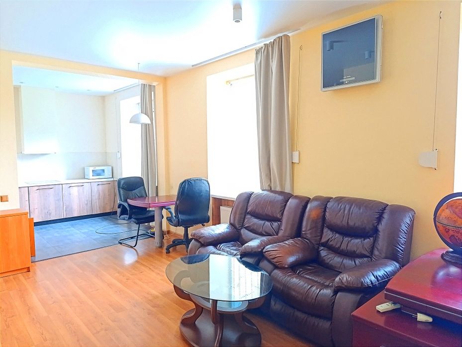 Продам 5.к. Квартиру Центр