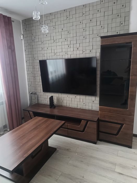 Meble kanapa firany karnisze