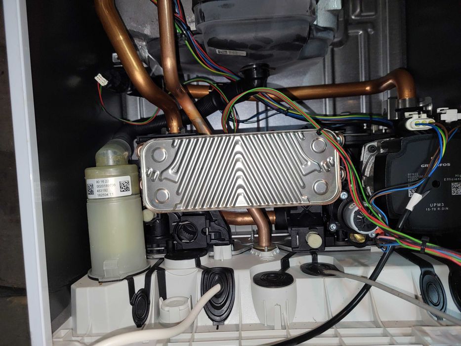 Piec gazowy kondensacyjny SAUNIER DUVAL, AWB, Vaillant