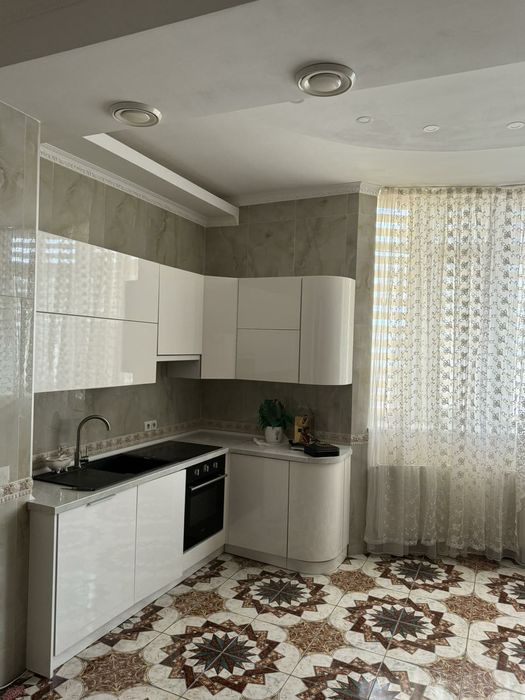 Оренда сучасного будинку в місті!