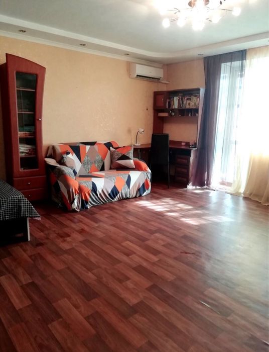 Сдам посуточно 1 комнатную квартиру в Павлограде