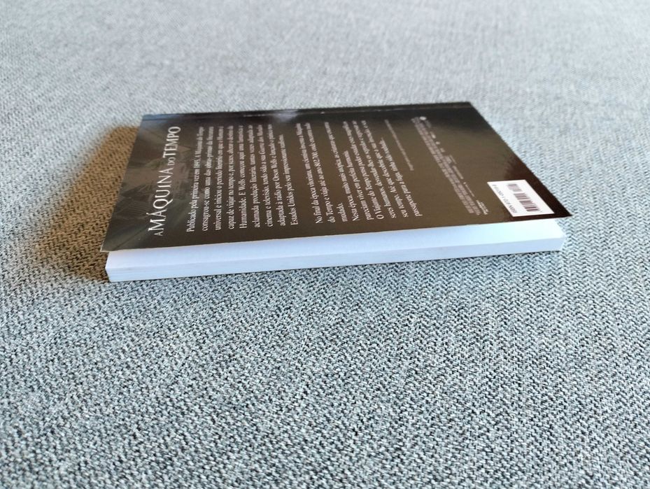 Livro "A máquina do tempo" de H. G. Wells