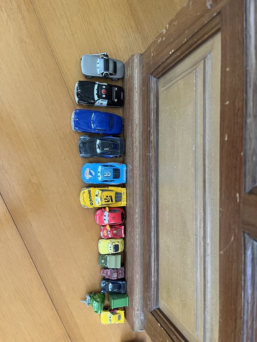 Colecao 20 carrinhos Faísca McQueen Carros