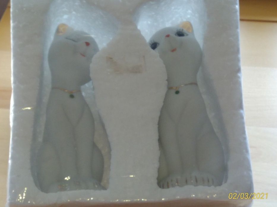 2 New Ceramic Cats441944092516689922