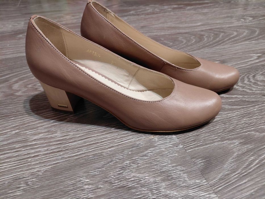 Продам нові туфлі