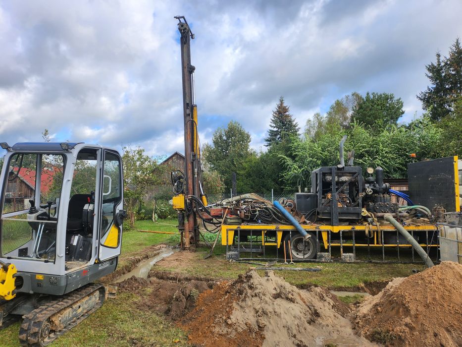 Wiertnica URB do studni głębinowych I pomp ciepła  Volvo FL 614