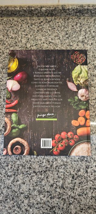 Livro de Receitas "À Mesa com o Pingo Doce"