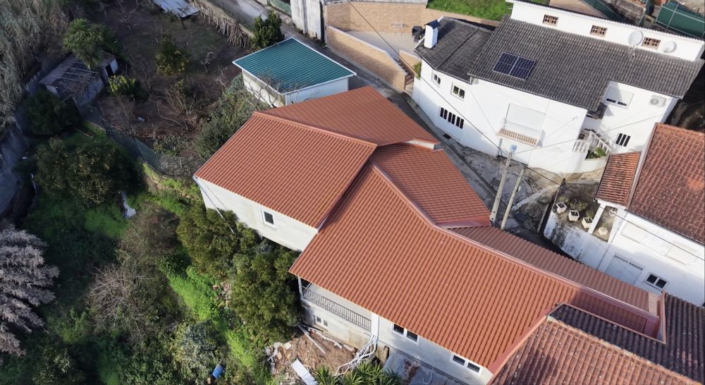 Substituição de telhado em Painel Sandwich - Serviço Completo