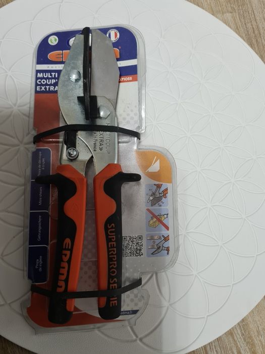 Edma ucinarka przecinarka do listw przypodłogowych.