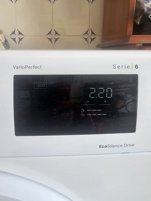 Máquina de Lavar Roupa BOSCH Serie 6 IDOS WAT28661Es  8kg 1400RPM A+++