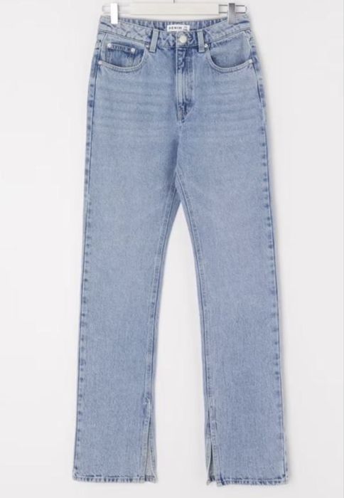 Джинсы с разрезами