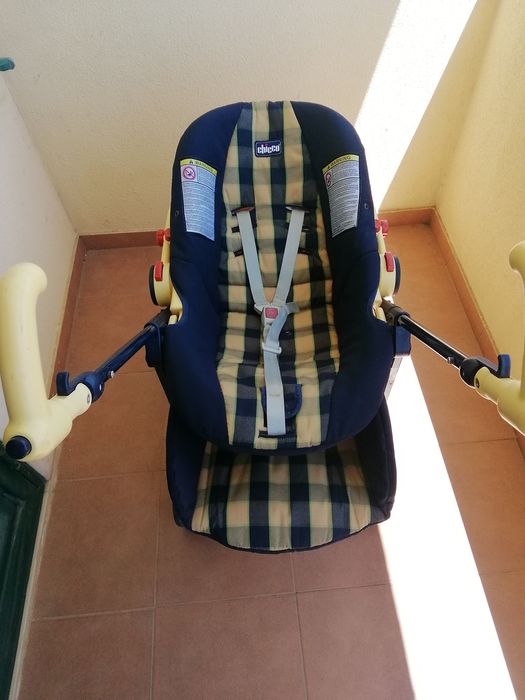 Carrinho com ovo para bebé da Chicco