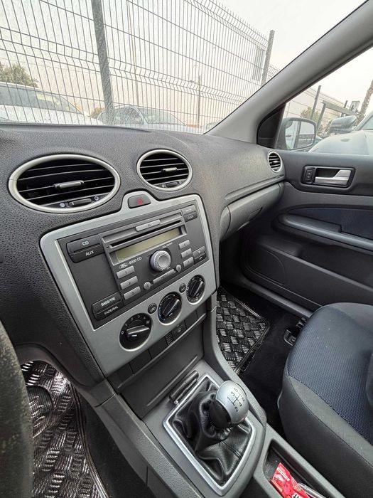 Ford Focus — fotografia 11