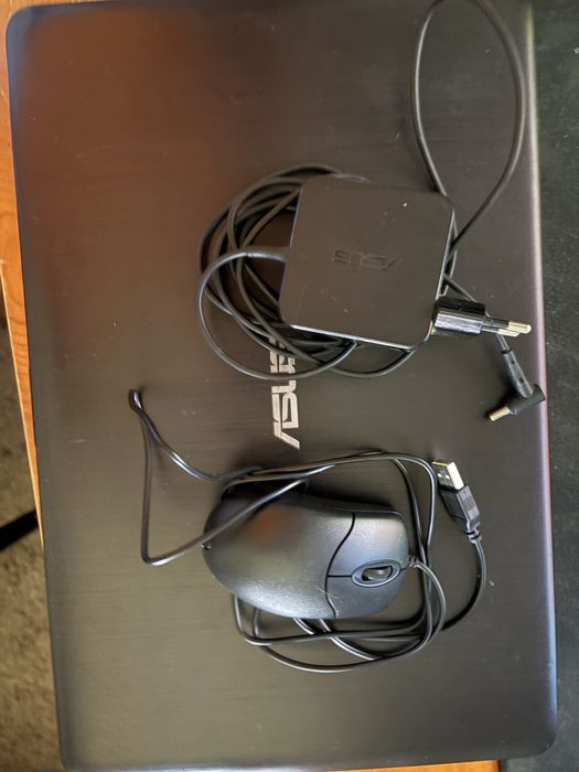 Laptop asus F540L