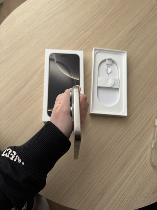 IPhone 16 Pro Max 256 GB