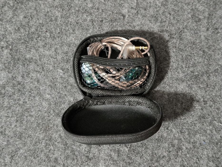 Fone de ouvido KZ EDX PRO + case