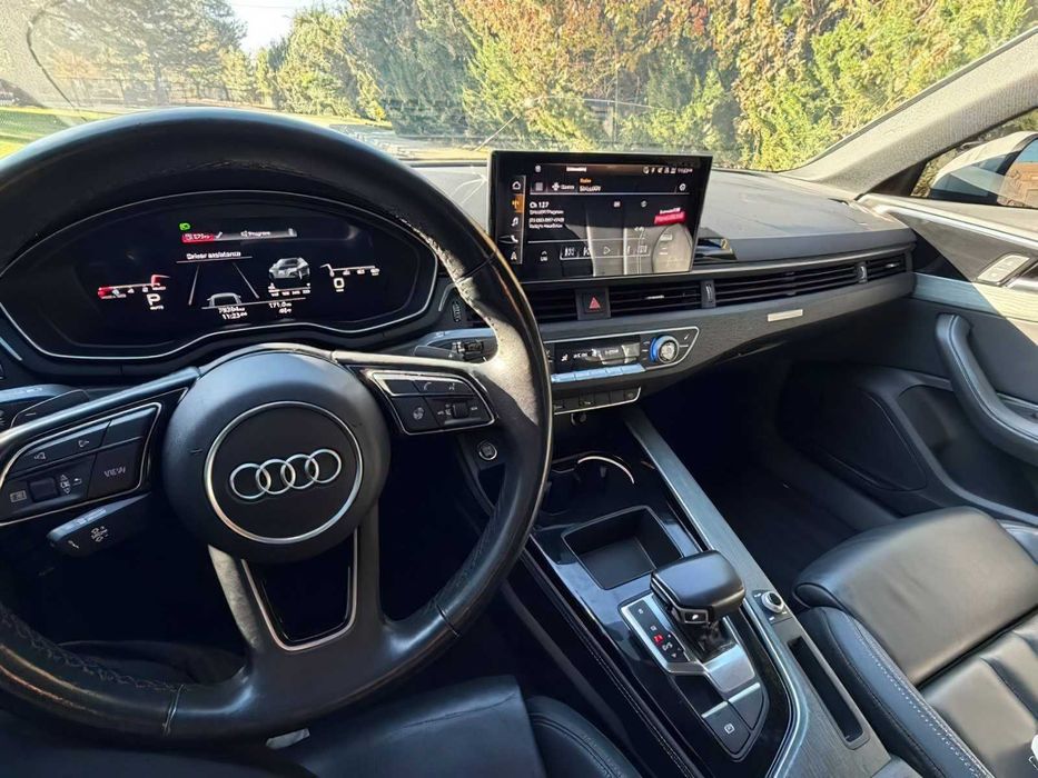 Audi A4      2022