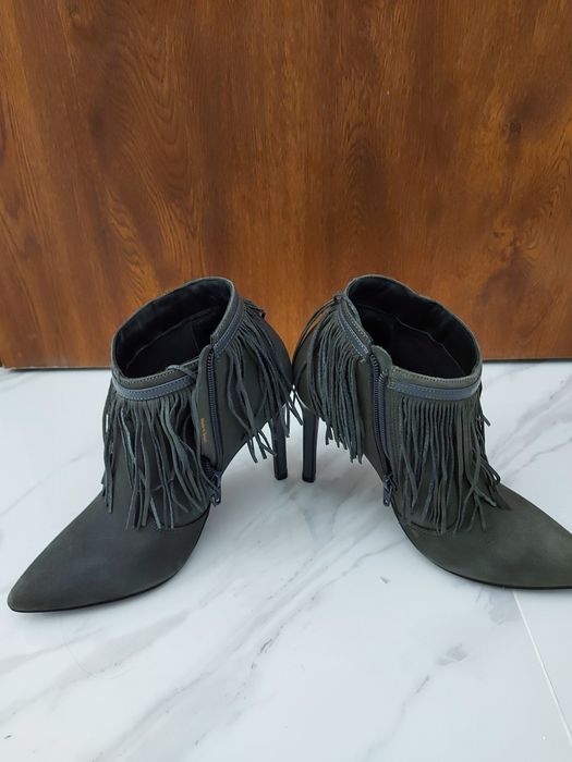 Buty na szpilce roz 38 KAZAR