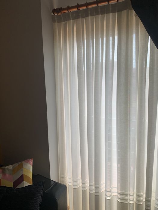 Cortinas de machos em otimo estado