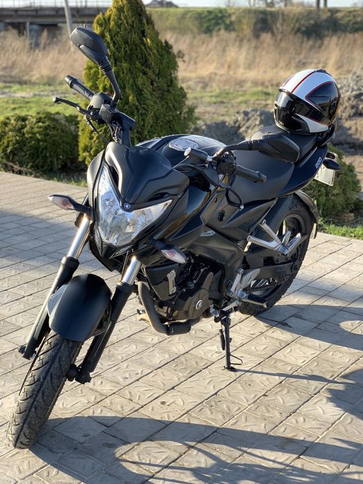 Продається мотоцикл Bajaj Pulsar NS 200