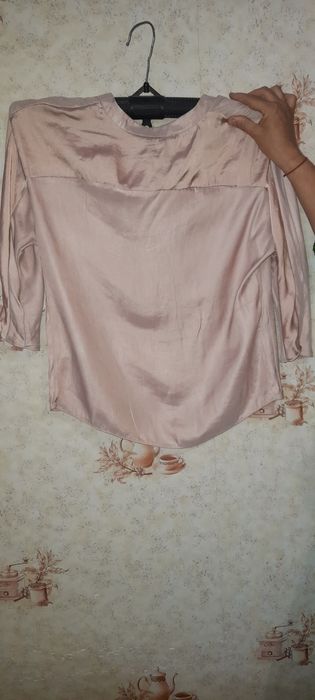 Жіноча блузка Zara.