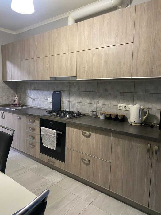 Квартира Подобово,Погодинно,Центр,Яровиця,ПАРКОМІСЦЕ