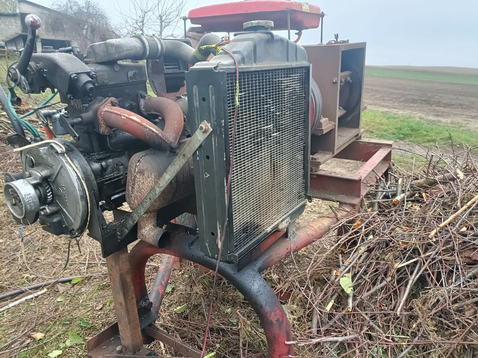 Rębak do gałęzi na 4 noże wydajny i mocny