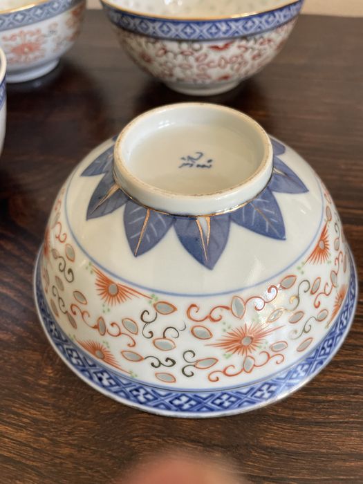 Taças em porcelana chinesa com colher