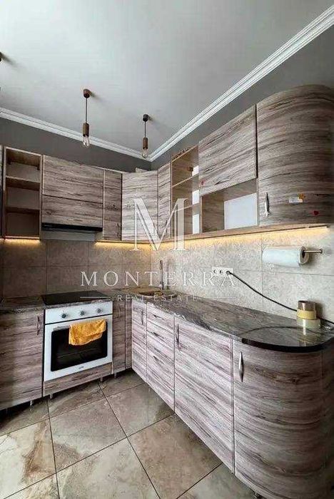Продаж 1 кім.квартири ремонт, вул.Ракетна 24-Б, метро Деміівська