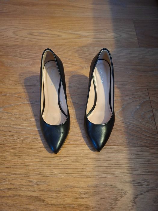 Buty czółenka firmy Wojas rozmiar 39