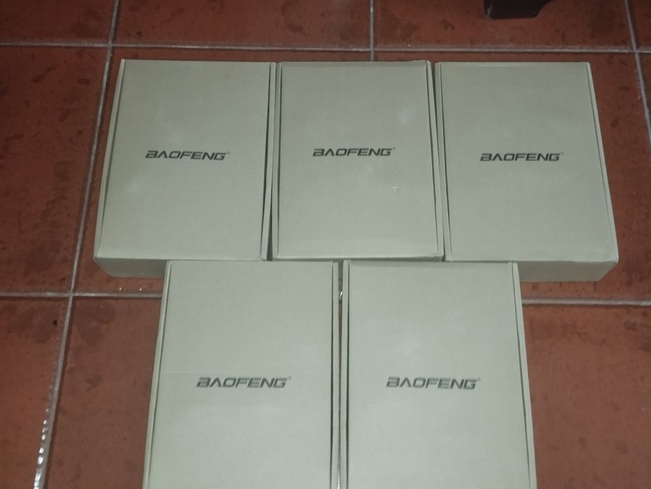 Walkie Talkies aos packs Baofeng Novos e Selados