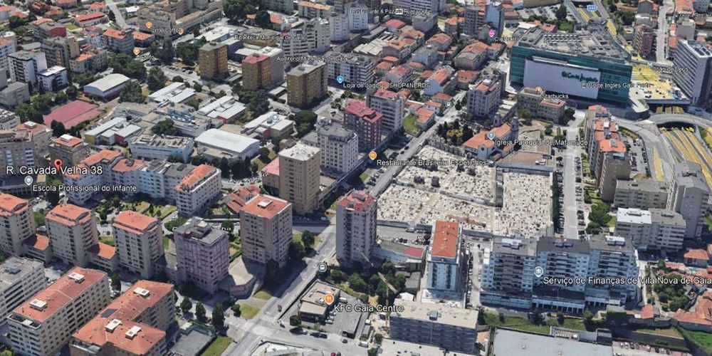 Garagem Fechada - Centro de Gaia - Liceu