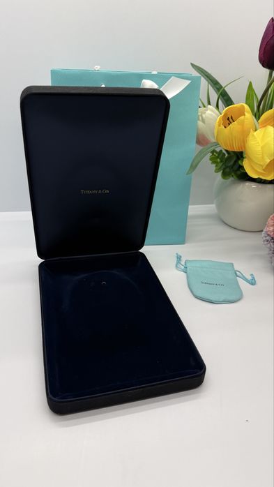 Оригінальна вінтажна коробка Tiffany Тіффані для кольє або підвіски.