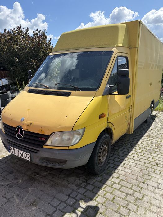 Mercedes 208, 2003 r.