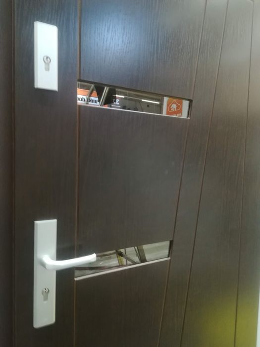 Drzwi wejściowe różne z wyprzedaży