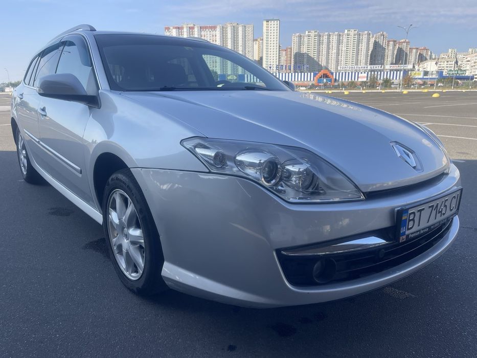 Рено Лагуна 3модель 2010р універсал пригнана з Європи