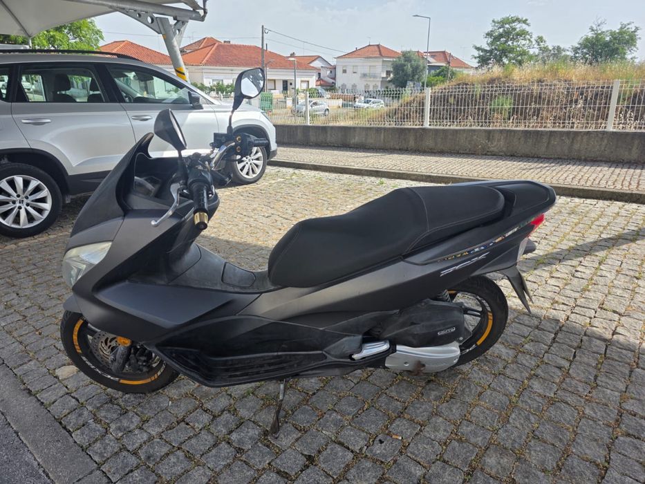 Mota Aluguer pcx
