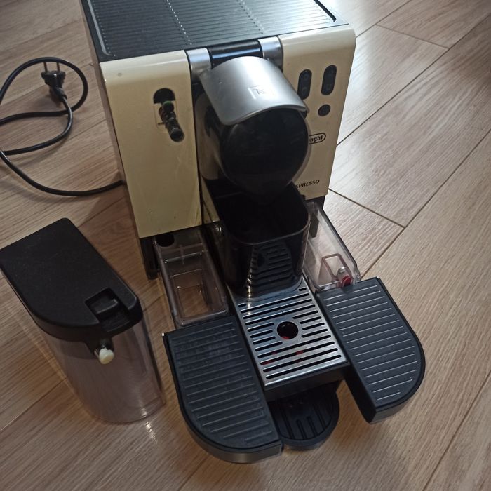 Ekspres DeLonghiI Nespresso EN660